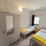Sanela Apartament Vodice