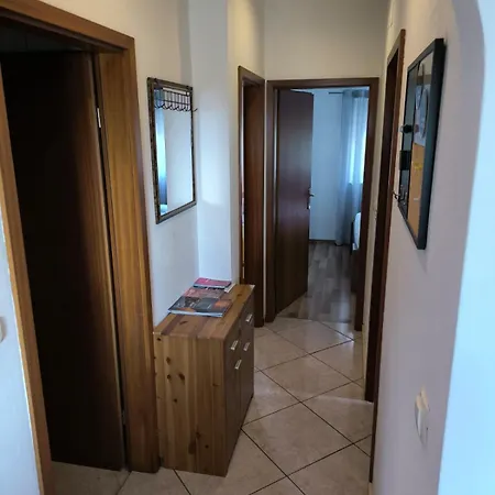 Апартаменты Sanela *