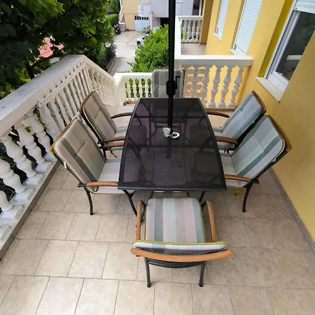 Apartment Sanela Vodice